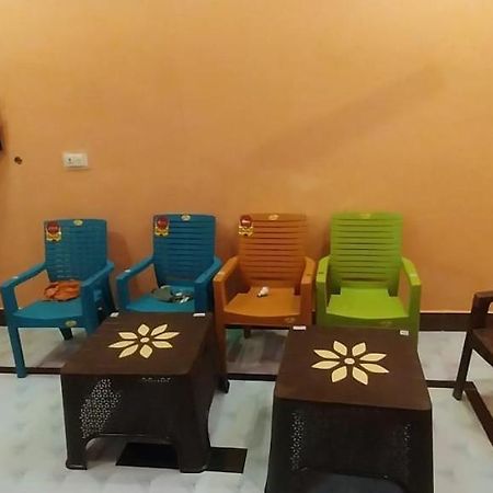 Aadi Shakti Bhawan Hotel Ayodhya Exterior photo